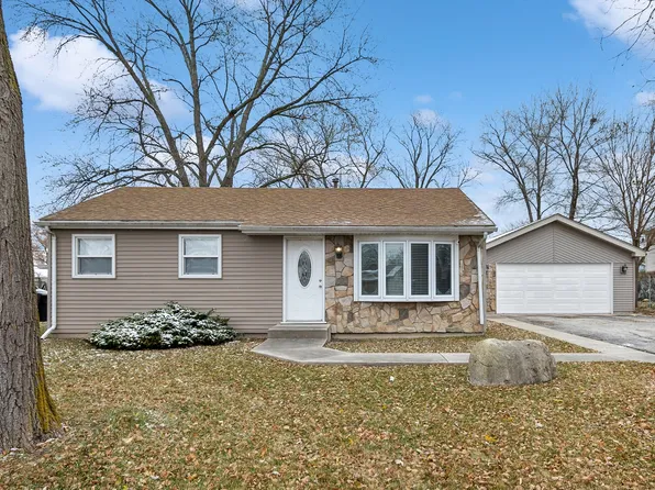 8031 S 84th Ave, Justice, IL 60458
