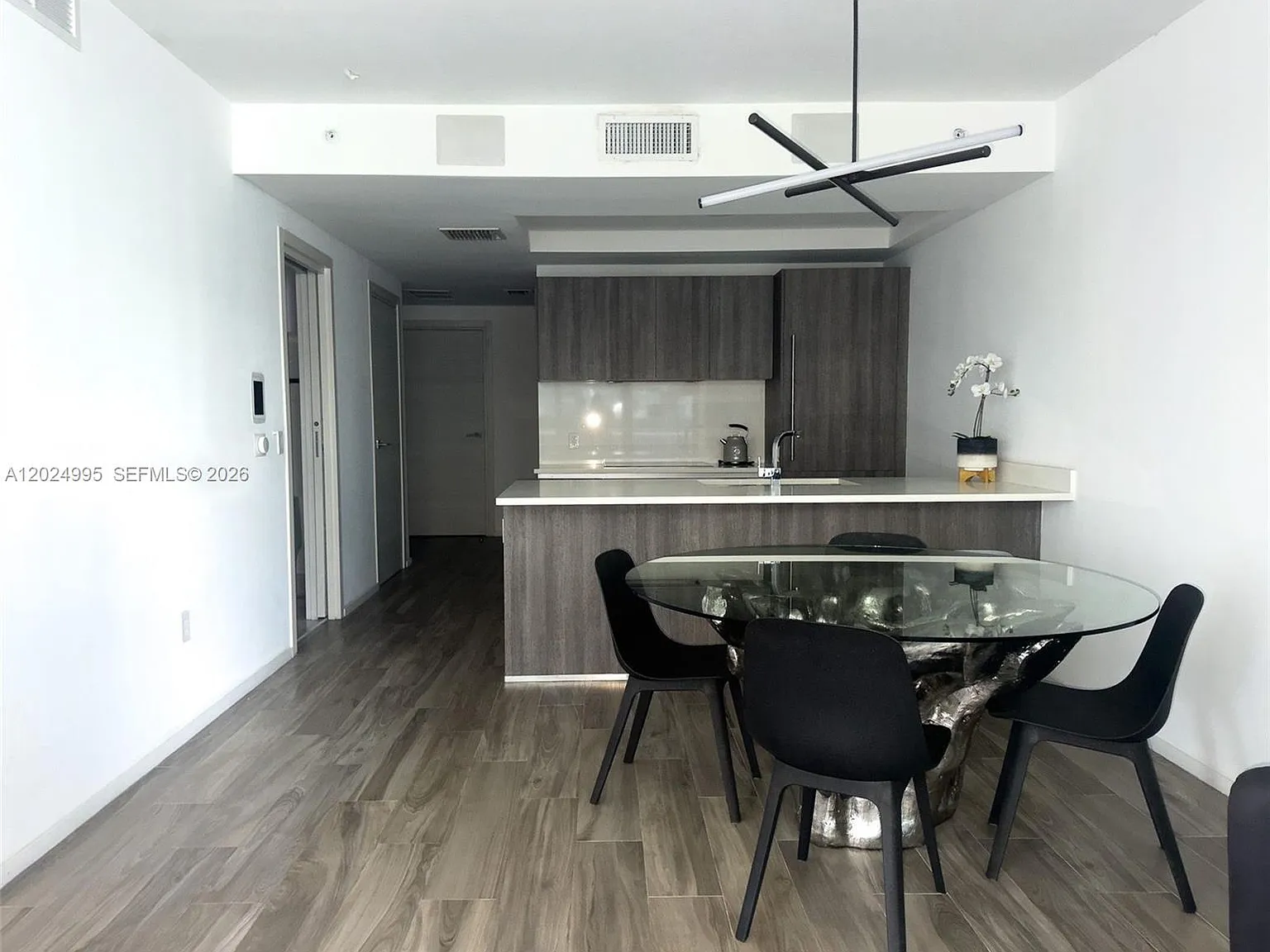 801 Sma Residences Condo — Photo 2