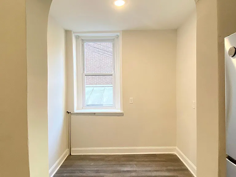 908 S 47th St #1F — Photo 10