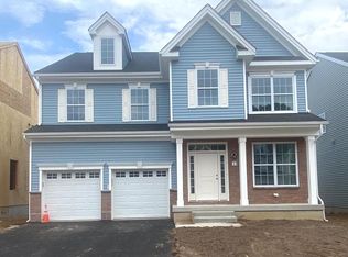 33 Misty Meadow Ln, Hamilton, NJ 08619