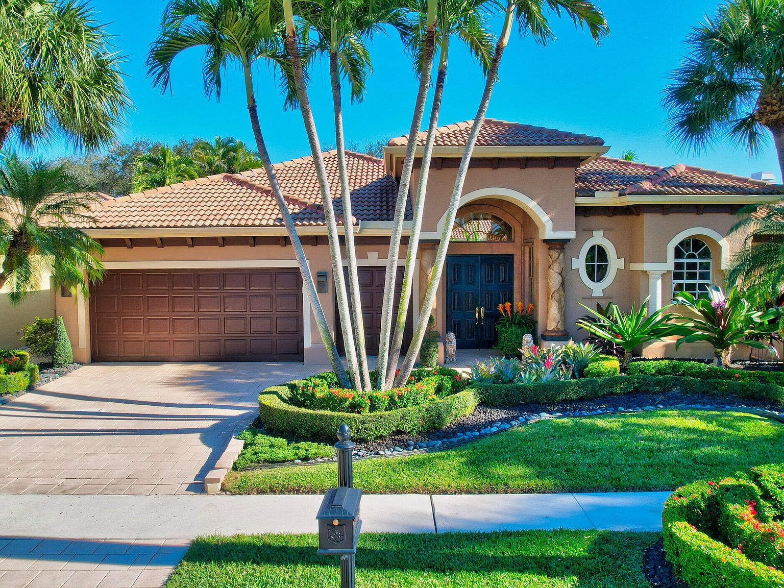 16048 Brier Creek Dr