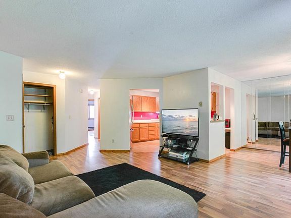 2nd image of 1561 Wheelock Ln APT 204