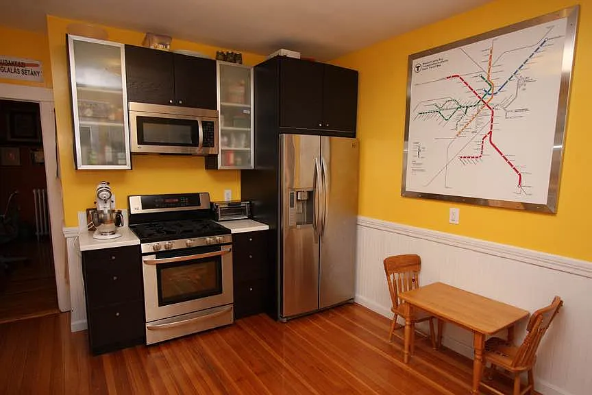 3 bed, 1169 sqft, $4,200 — Photo 3