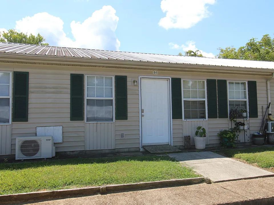 222 Chapman Rd