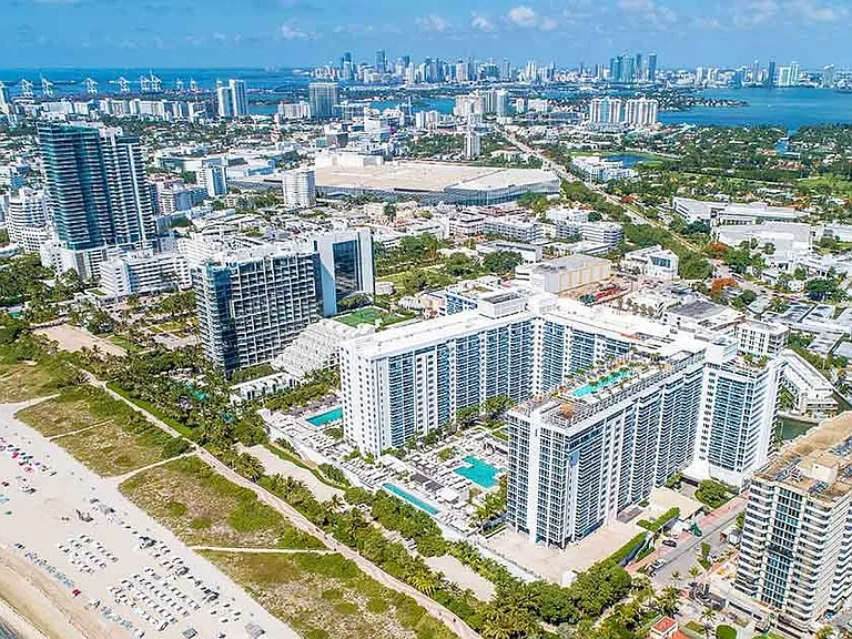 2301 Collins Ave #1120 — Photo 9