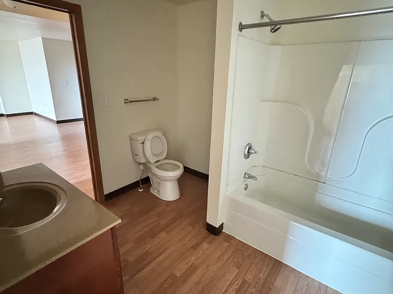 128 Arthur St #204 — Photo 1