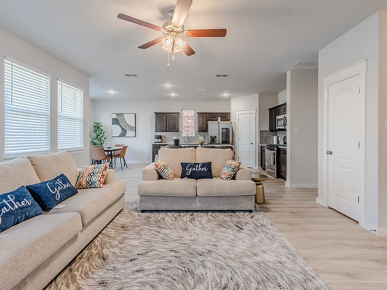 2068 Buffalo Hill Dr — Photo 2