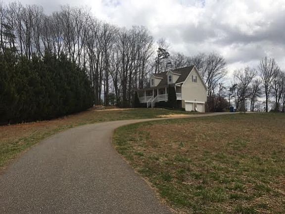 3rd image of 1858 Bakers Glade Ln