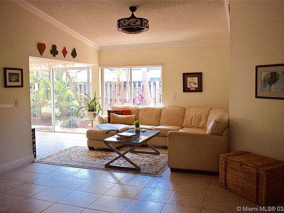 5th image of 9946 NW 51st Ter