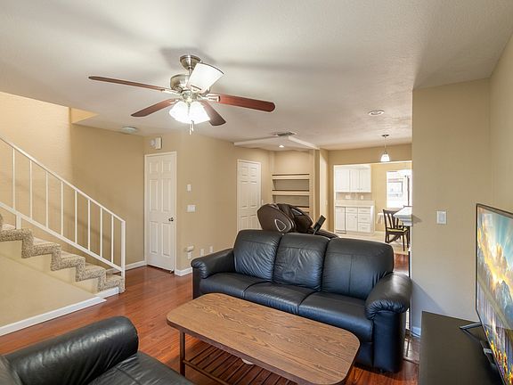 5th image of 9144 Burnet Ave Unit 35