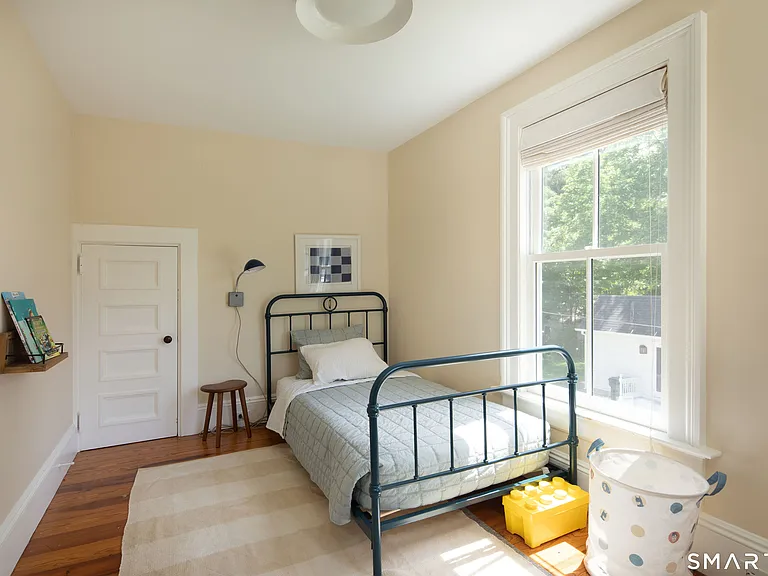 20 Ethan Allen St — Photo 15