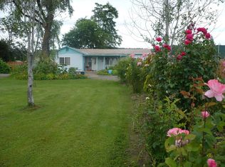 7298 Lookingglass Rd, Roseburg, OR 97471