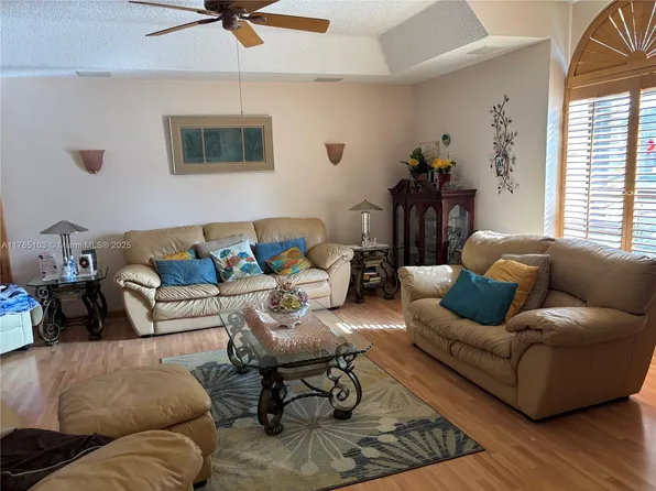 5145 NW 75th Ave, Lauderhill, FL 33319