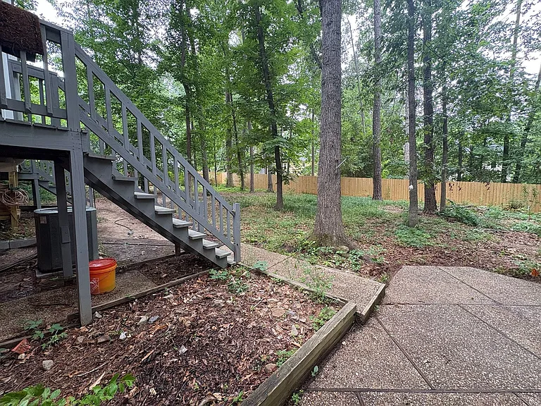 13911 Belmont Stakes Ct — Photo 24