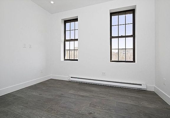 5th image of 195 Johnson Ave APT 3L