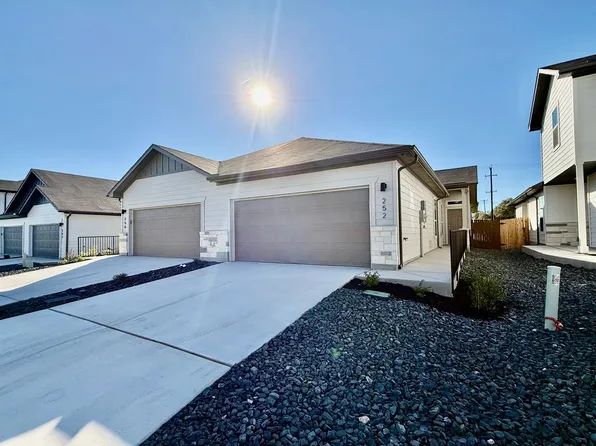 252-256 Nespral Dr, San Antonio, TX 78253