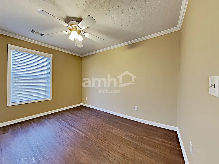 2355 Kirkstone Dr — Photo 20
