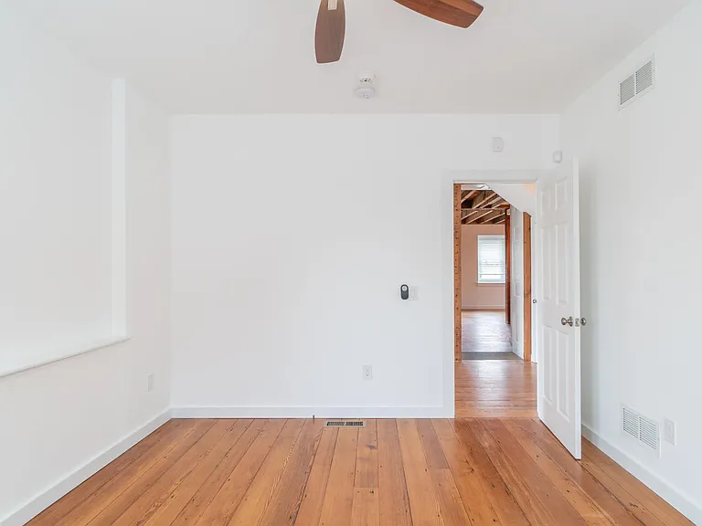 2519 Northwood Ave — Photo 24