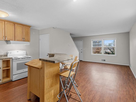 5th image of 1513 18th Ave NE
