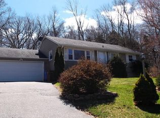 41 Capitol Dr, Shelton, CT 06484