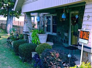 903 Church St, Barling, AR 72923