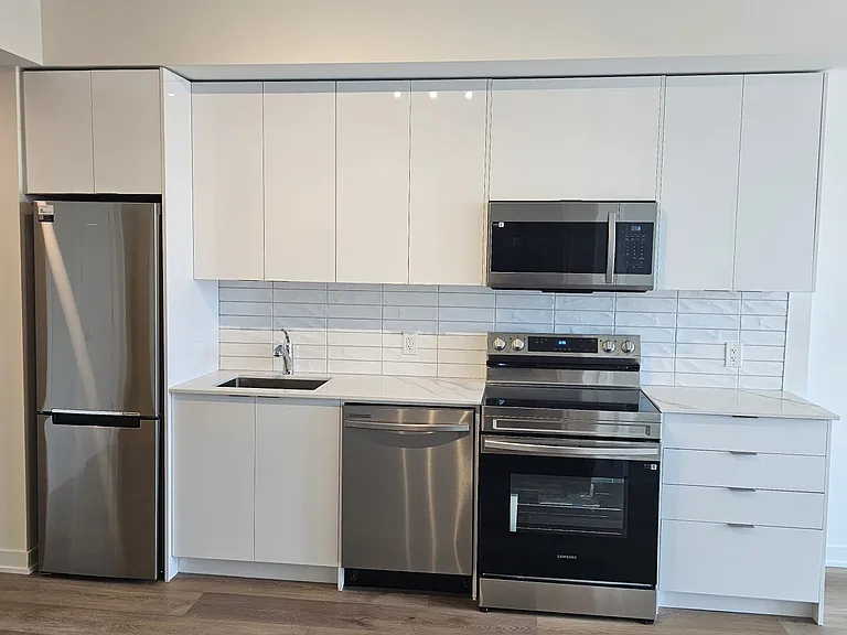 33 Erie Ave #614 — Photo 6