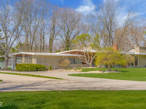 3370 Grove Pkwy, Columbus, IN 47203