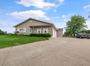 W6054 Town Hall Rd, Peshtigo, WI 54157