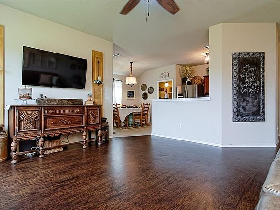 5th image of 721 NW 67th Ave