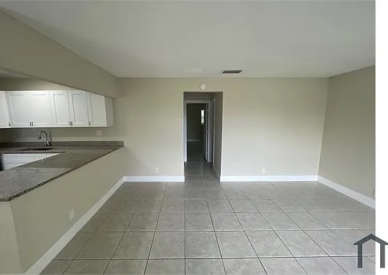 207 NW 32nd Ct #211 — Photo 26