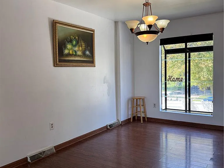 1633 E Cedar St — Photo 9