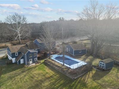 723 Nooseneck Hill Rd, West Greenwich, RI, 02817