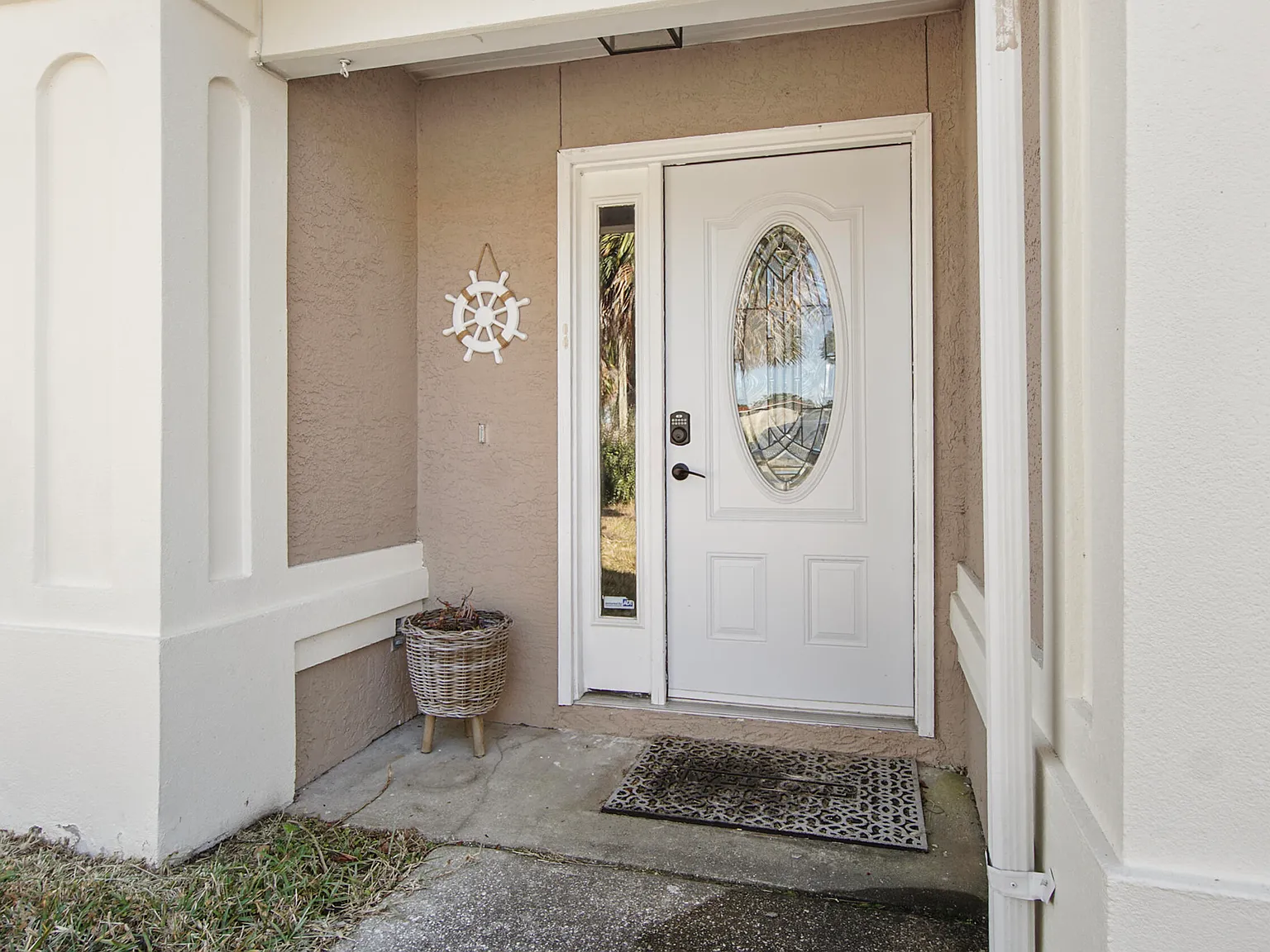 3 bed, 1074 sqft, $2,300 — Photo 4