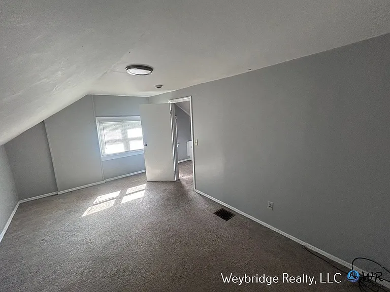 Academy 862 — Photo 21