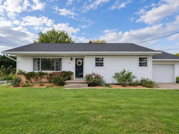110 S Sunrise St, Roanoke, IL 61561
