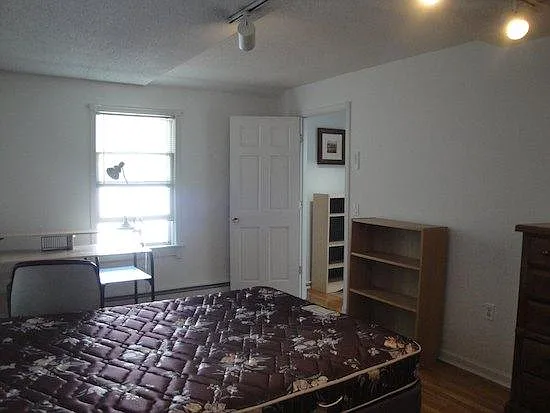 92 Edwards St — Photo 5