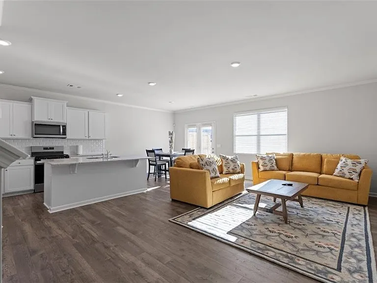 2203 Blue Monarch Dr — Photo 4