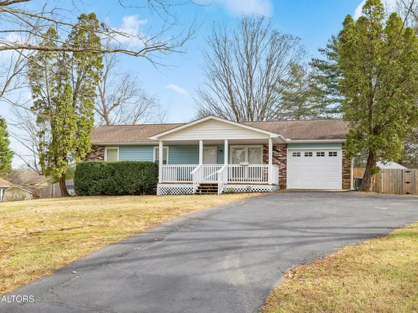 8216 Rising Fawn Dr, Knoxville, TN 37923