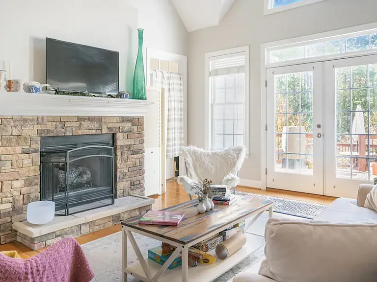 530 Winks Way — Photo 8