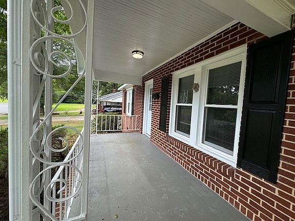 Welcoming front entryway