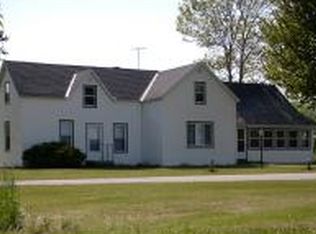 6425 N Bayshore Rd, Oconto, WI 54153
