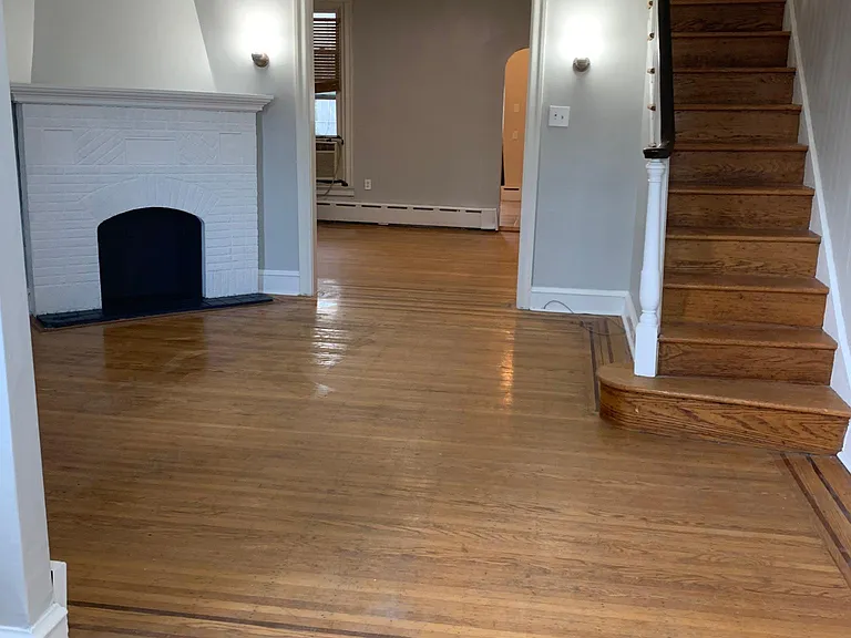 624 Jamestown St — Photo 2