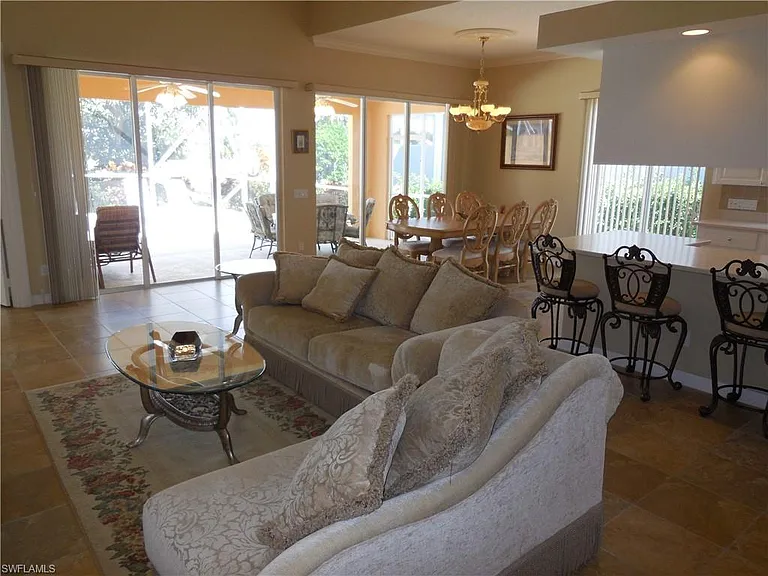 8539 Alessandria Ct — Photo 18