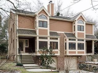 88 Thurston Rd, Newton, MA 02464