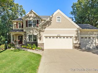 8696 Camelot Dr NE, Rockford, MI 49341