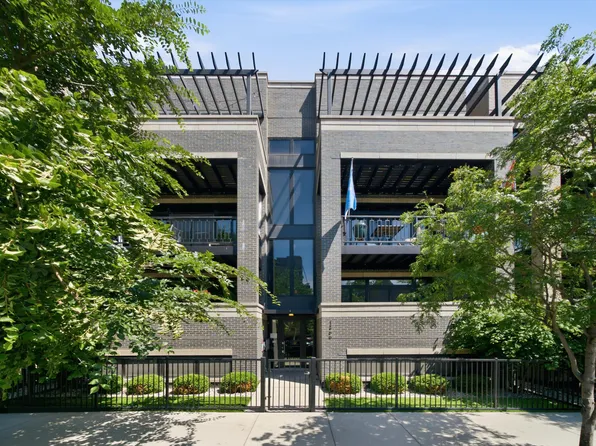 1366 W Walton St #1E, Chicago, IL 60642