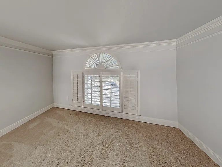 14620 Stratford Ct — Photo 14