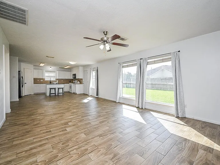 2534 Halstead Dr — Photo 19