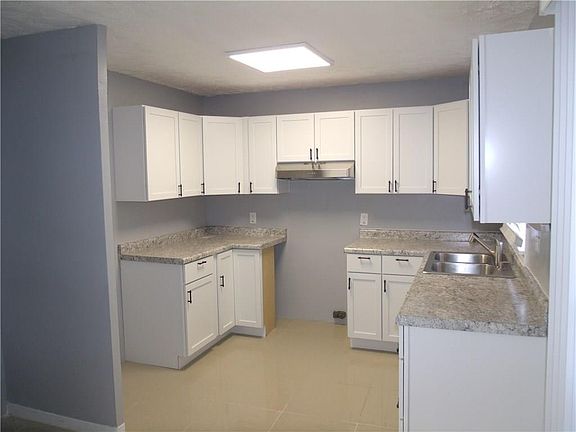 5th image of 4030 N Sawyer St