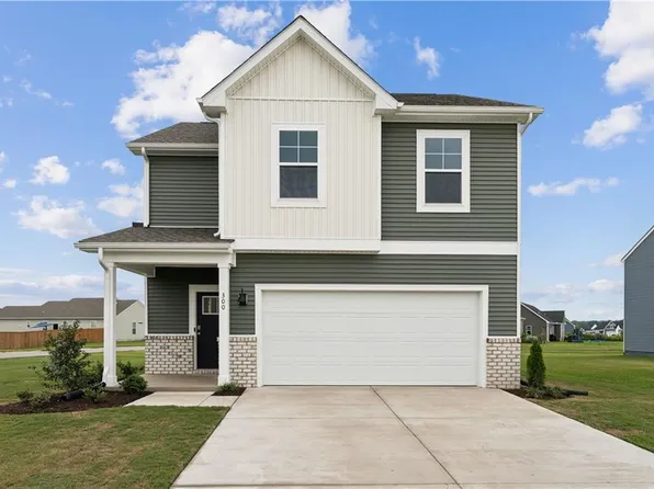 300 Mizzen Way, Elizabeth City, NC 27909